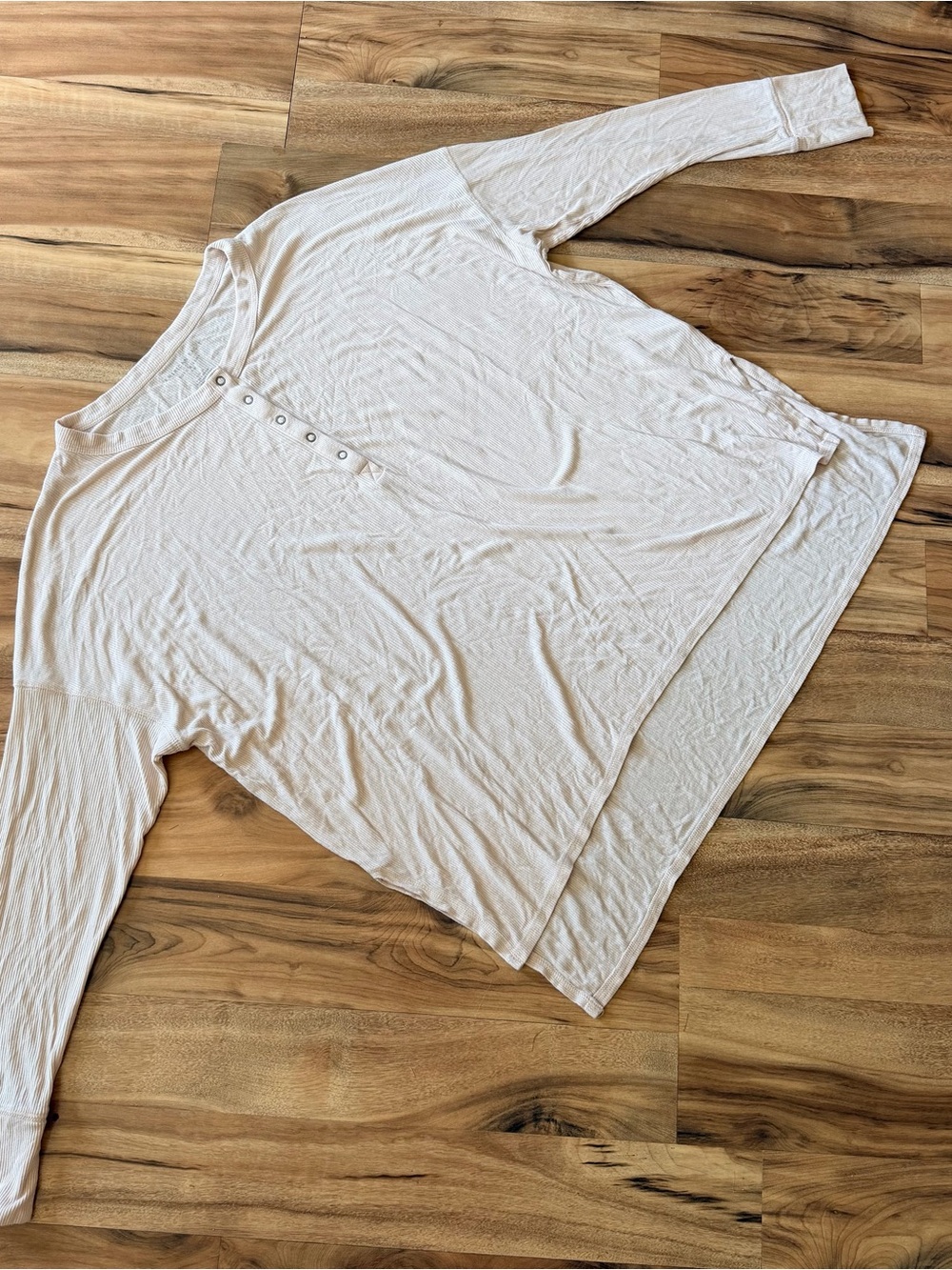 American Eagle Soft & Sexy Women's Long Sleeve Henley Top in Light Cream